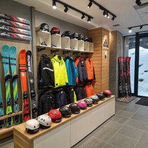 Boutique de sport dédiée aux sports d'hiver